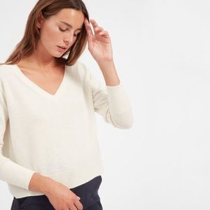 Everlane Cashmere Crop V-Neck